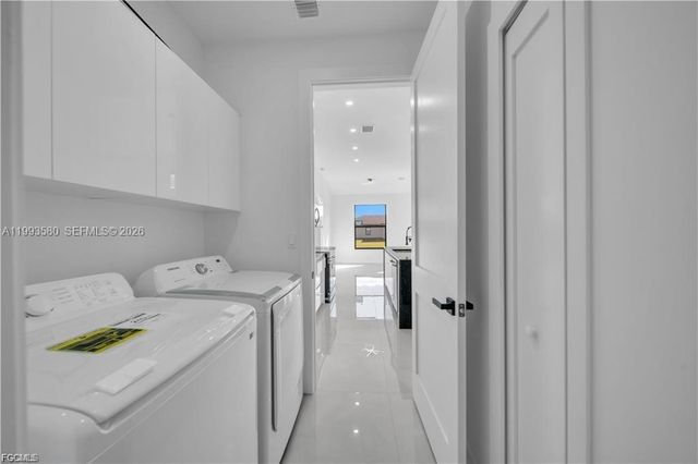 2815 44th ST W, Lehigh Acres, FL 33971