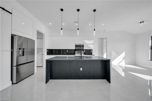 2815 44th ST W, Lehigh Acres, FL 33971