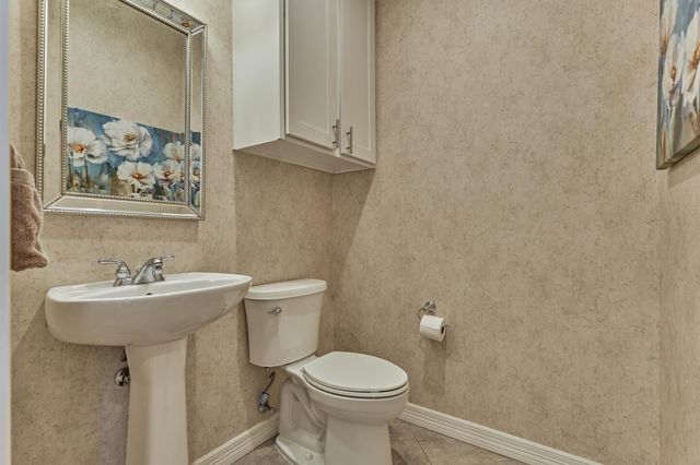 168 Lake Point Boulevard D103, Montgomery, TX 77356