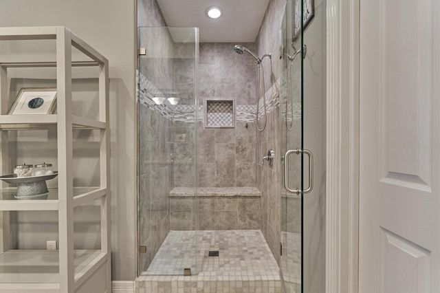 168 Lake Point Boulevard D103, Montgomery, TX 77356