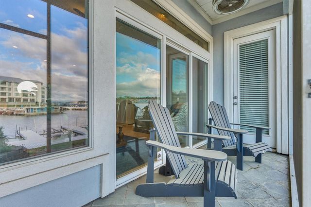 168 Lake Point Boulevard D103, Montgomery, TX 77356