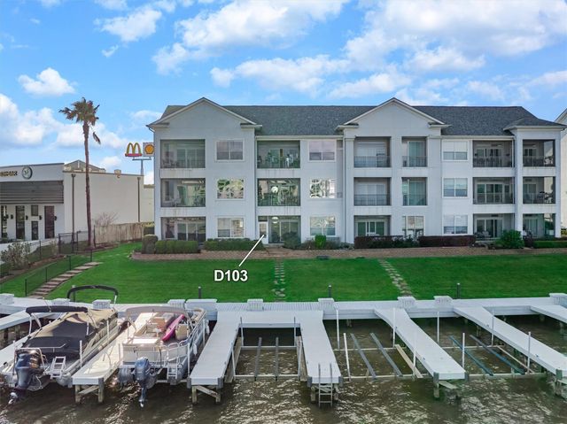 168 Lake Point Boulevard D103, Montgomery, TX 77356