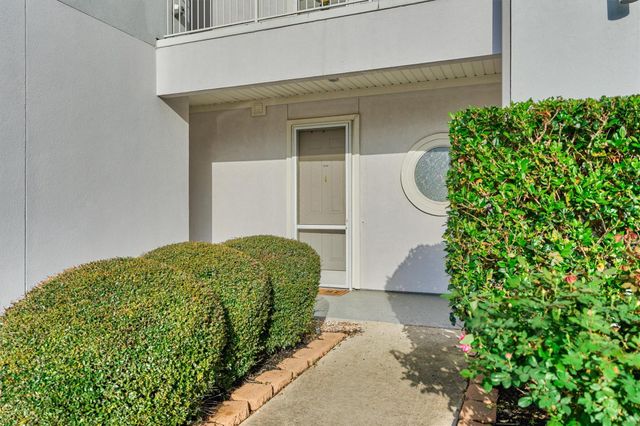 168 Lake Point Boulevard D103, Montgomery, TX 77356