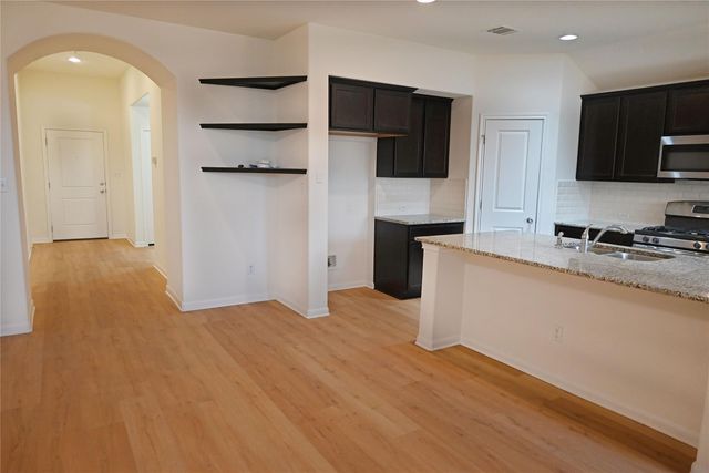 2108 Maplewood DR, Leander, TX 78641