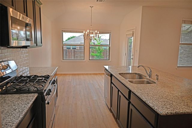 2108 Maplewood DR, Leander, TX 78641