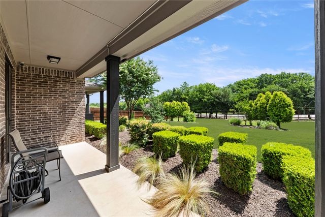 306 Waterford Lane, Sunnyvale, TX 75182