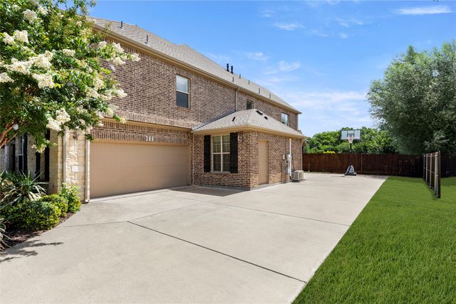 306 Waterford Lane, Sunnyvale, TX 75182