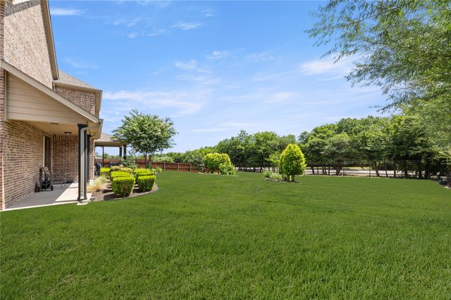 306 Waterford Lane, Sunnyvale, TX 75182