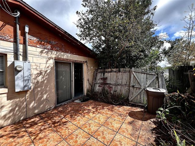 7808 N WOODLYNNE AVENUE, Tampa, FL 33614