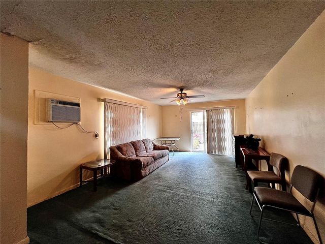 7808 N WOODLYNNE AVENUE, Tampa, FL 33614