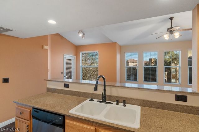 10001 Peace Way 2311, Las Vegas, NV 89147