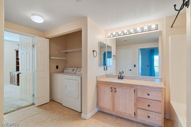 10001 Peace Way 2311, Las Vegas, NV 89147