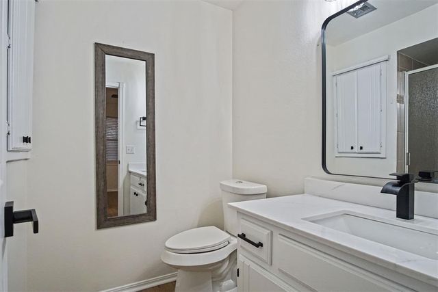 12548 Ridgegate Road, Yukon, OK 73099