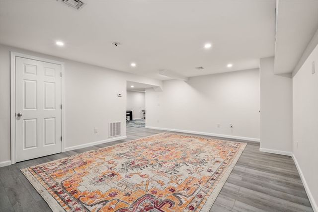 7 Farm Pond Ln, Franklin, MA 02038