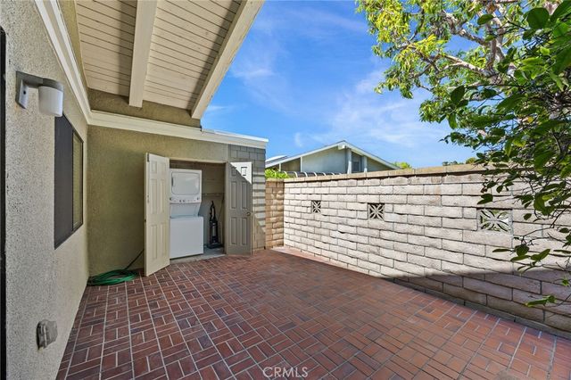 8933 Yolo Circle 1307A, Huntington Beach, CA 92646