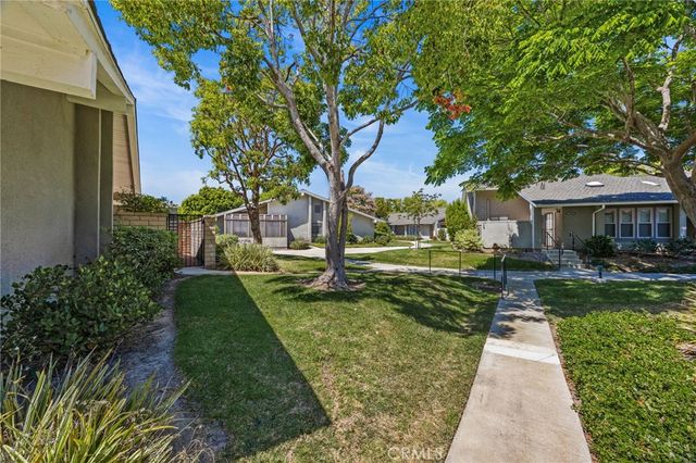 8933 Yolo Circle 1307A, Huntington Beach, CA 92646