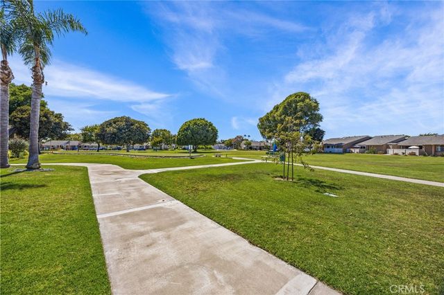8933 Yolo Circle 1307A, Huntington Beach, CA 92646