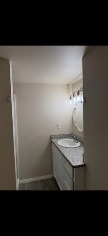 5317 Purington Avenue B, Fort Worth, TX 76112