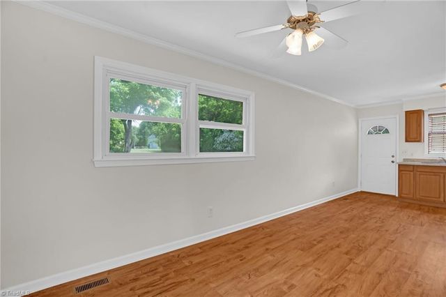 714 W Mckinley Street, Mebane, NC 27302