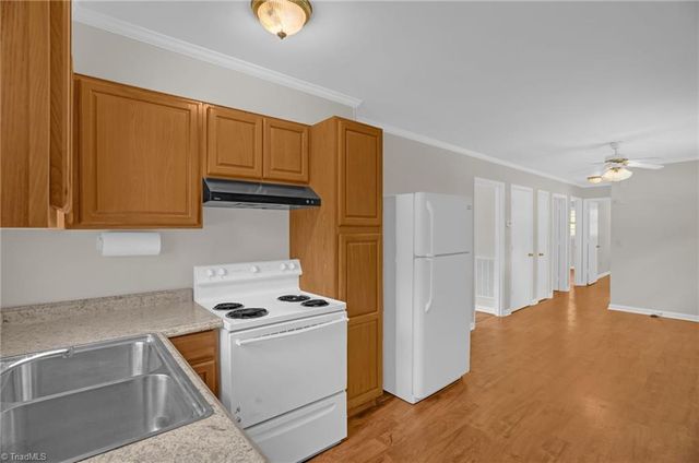 714 W Mckinley Street, Mebane, NC 27302