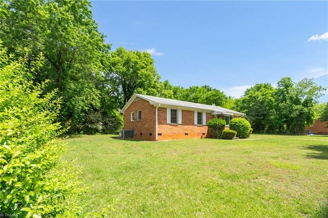 714 W Mckinley Street, Mebane, NC 27302