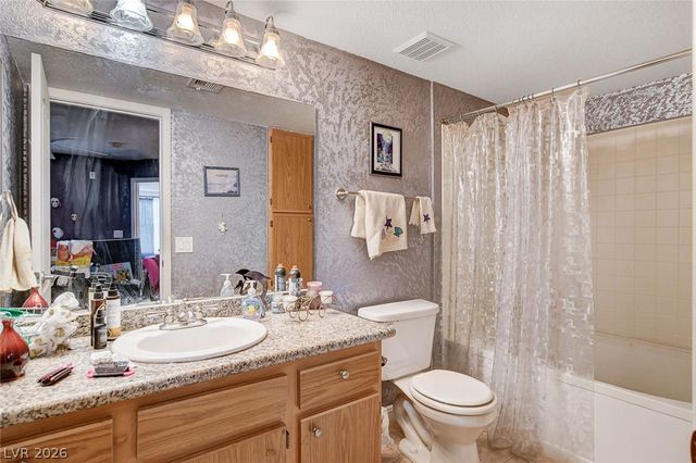 5055 West Hacienda Avenue 2004, Las Vegas, NV 89118