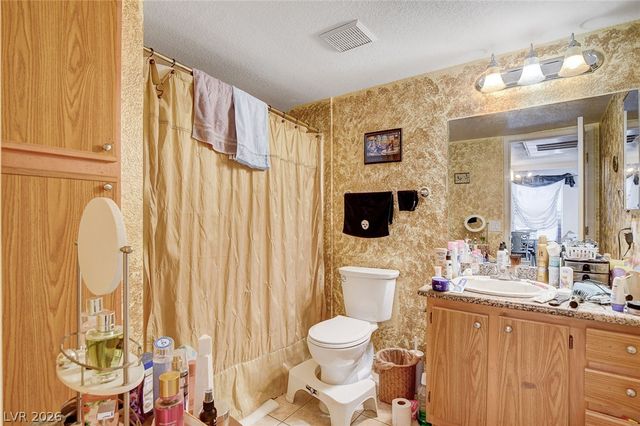 5055 West Hacienda Avenue 2004, Las Vegas, NV 89118