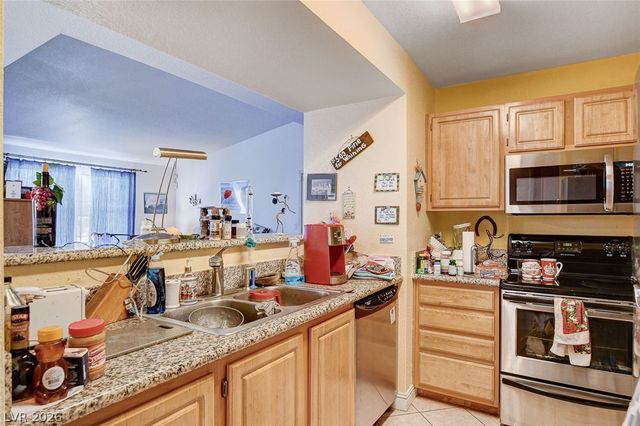 5055 West Hacienda Avenue 2004, Las Vegas, NV 89118