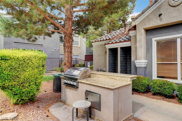 5055 West Hacienda Avenue 2004, Las Vegas, NV 89118