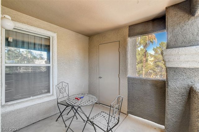 5055 West Hacienda Avenue 2004, Las Vegas, NV 89118