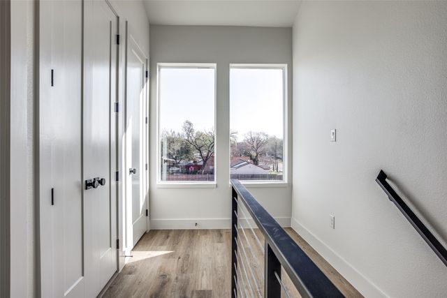 2143 Mail Avenue 103, Dallas, TX 75235