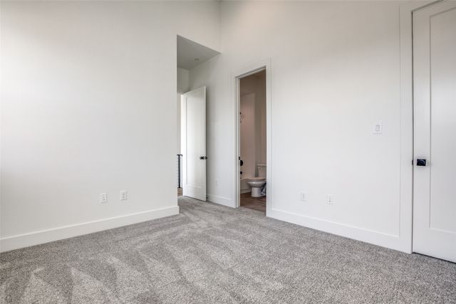 2143 Mail Avenue 103, Dallas, TX 75235