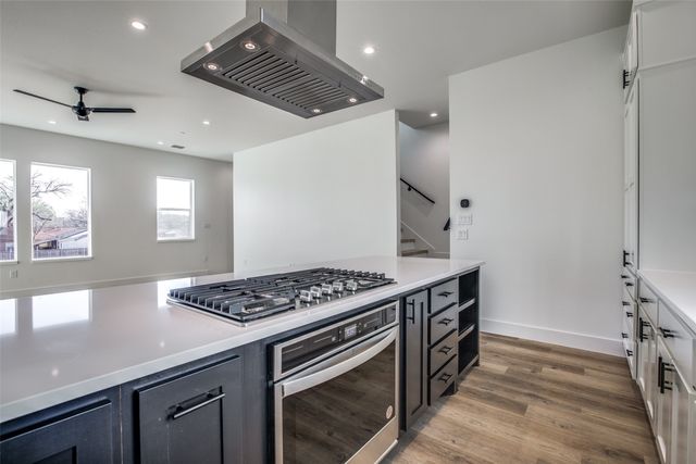 2143 Mail Avenue 103, Dallas, TX 75235