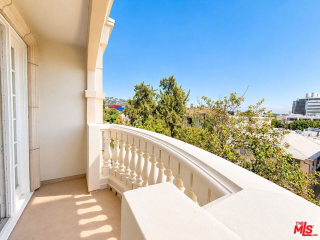 128 N Swall Drive PH7, Los Angeles, CA 90048