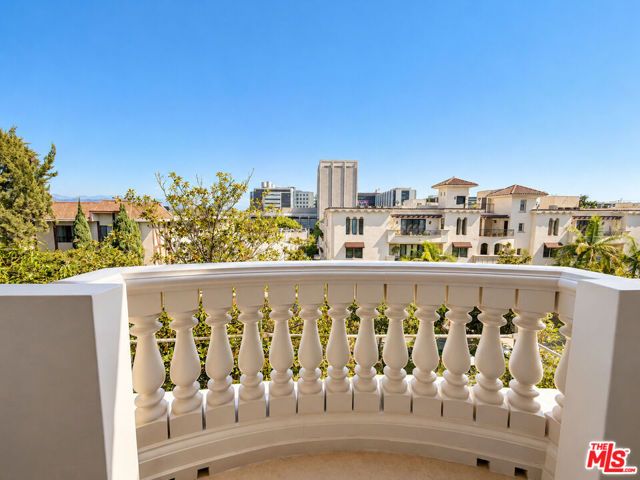 128 N Swall Drive PH7, Los Angeles, CA 90048