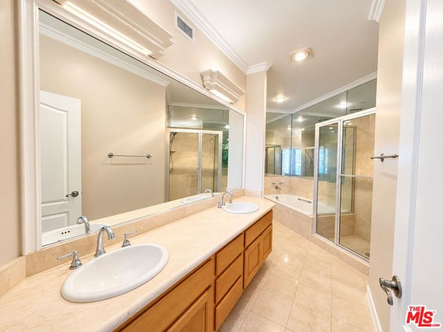 128 N Swall Drive PH7, Los Angeles, CA 90048