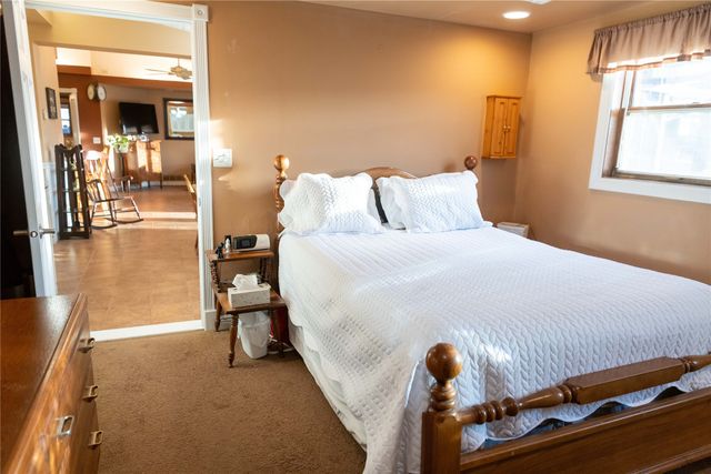 123 Timber Ridge Drive, Pella, IA 50219