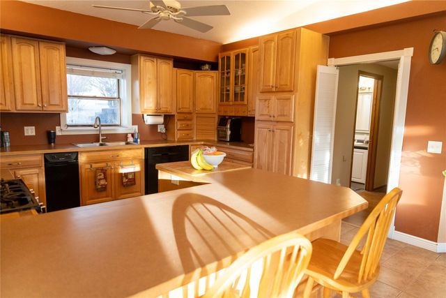 123 Timber Ridge Drive, Pella, IA 50219