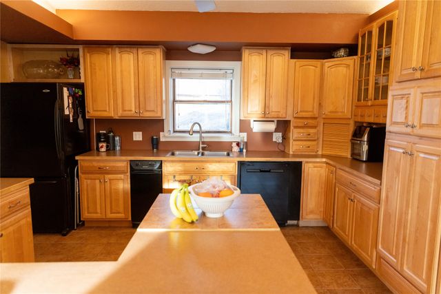 123 Timber Ridge Drive, Pella, IA 50219