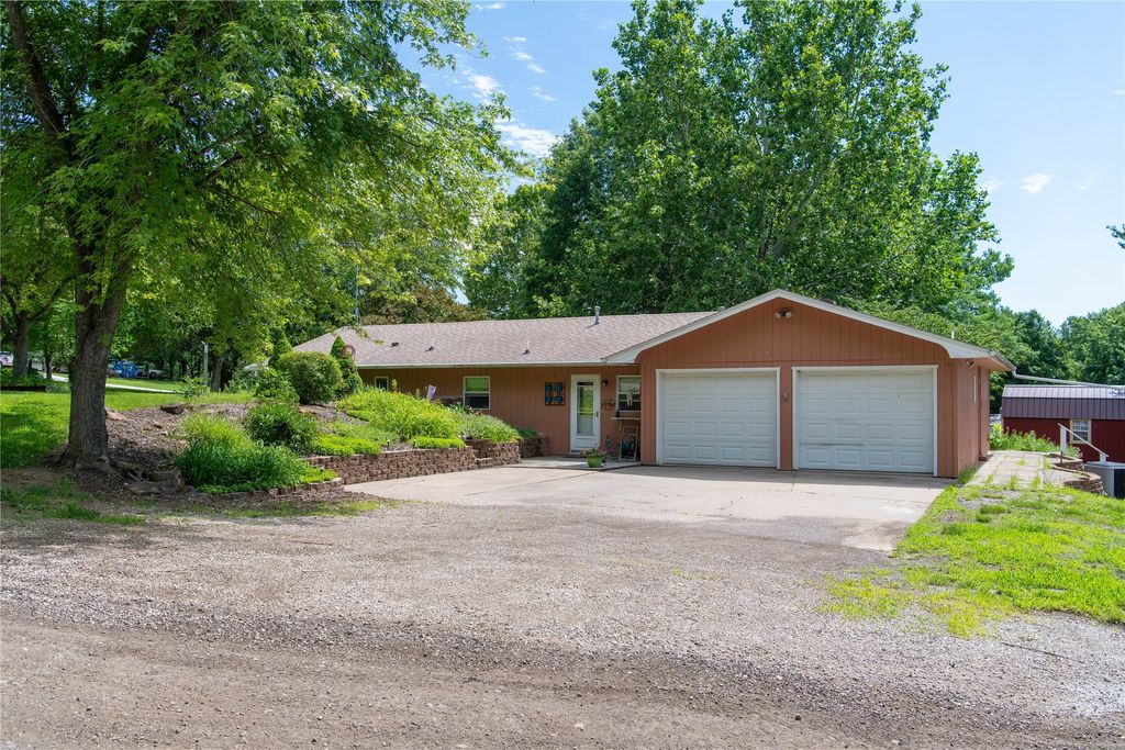 123 Timber Ridge Drive, Pella, IA 50219