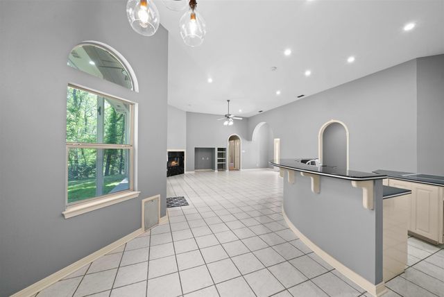 1804 W Lake Dr., Gladewater, TX 75647