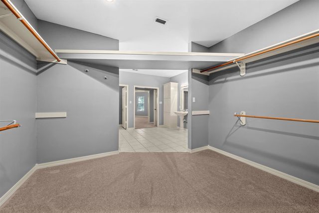 1804 W Lake Dr., Gladewater, TX 75647