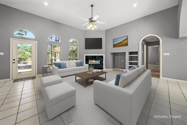 1804 W Lake Dr., Gladewater, TX 75647