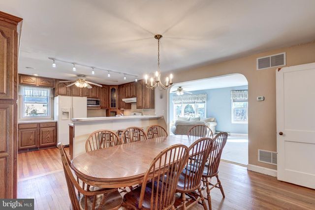 16617 FREDERICK, Mount Airy, MD 21771