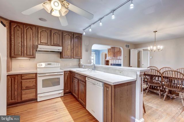 16617 FREDERICK, Mount Airy, MD 21771