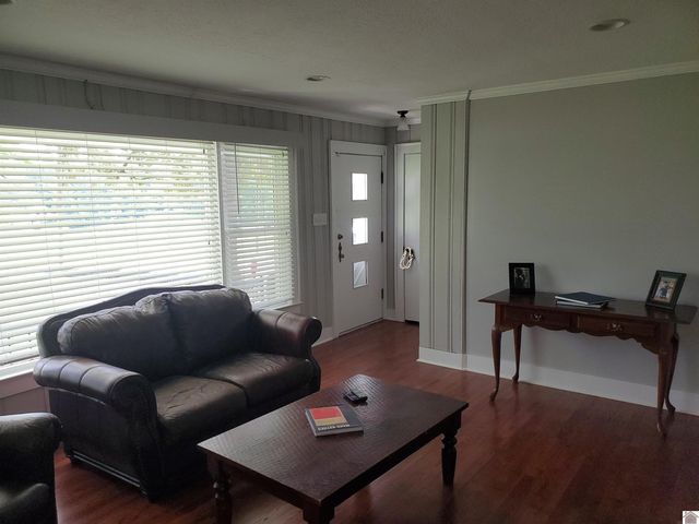 255 Country Club Lane, Paducah, KY 42001