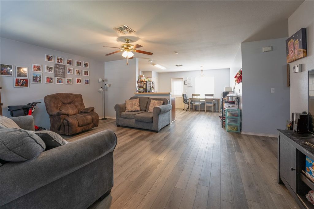 1706 Chisolm Trai, Corpus Christi, TX 78410 — photo 4