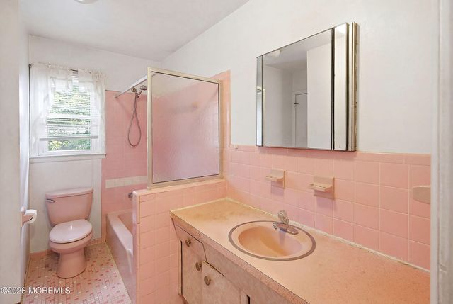 839 Regency Court, Toms River, NJ 08753