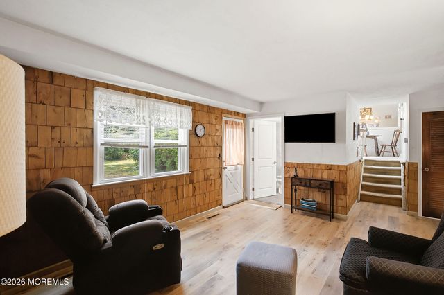 839 Regency Court, Toms River, NJ 08753