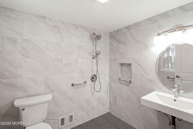 839 Regency Court, Toms River, NJ 08753